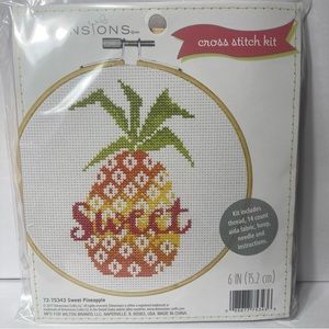 Dimensions Cross Stich Kit Sweet Pineapple 6" Thread Aida Fabric Hoop Needle